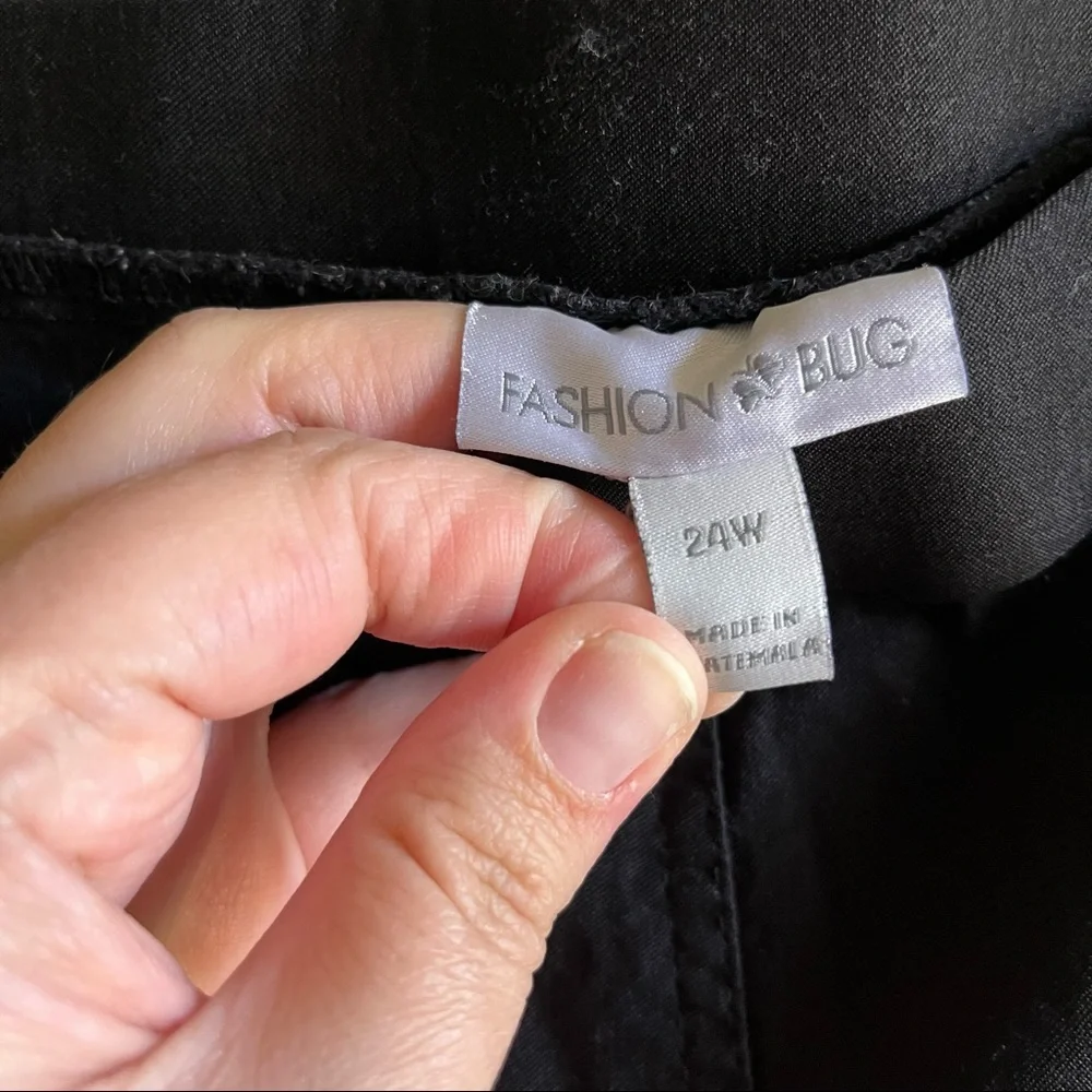 Black Fashion Bug Rayon Business Style Capris, Size 24W